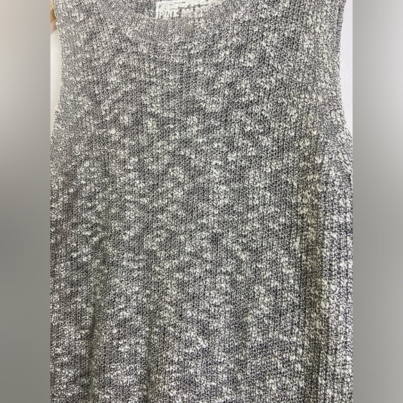 Pink Martini grey knit sleeveless wrap back women's large shirt. - Picture 2 of 6